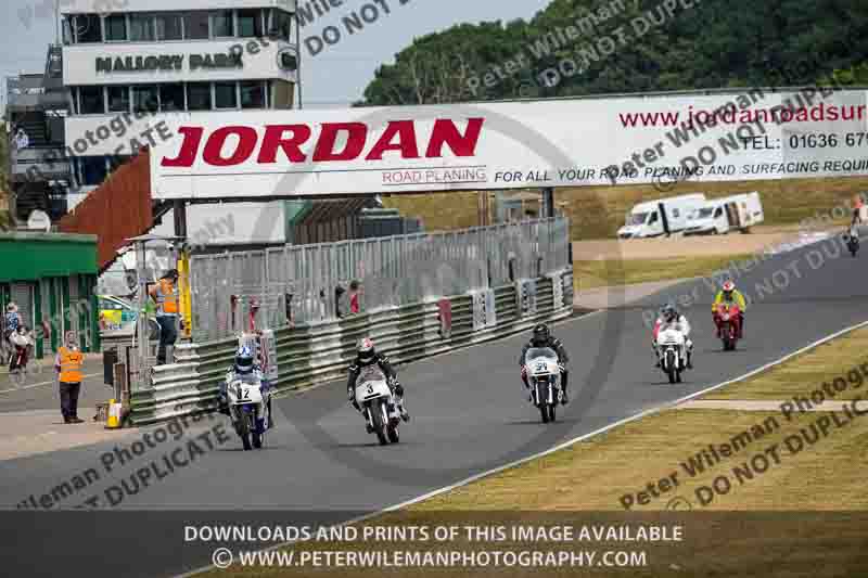 Vintage motorcycle club;eventdigitalimages;mallory park;mallory park trackday photographs;no limits trackdays;peter wileman photography;trackday digital images;trackday photos;vmcc festival 1000 bikes photographs